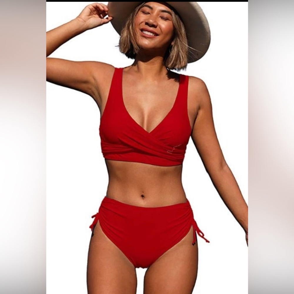 NWT ⭐️Beachsissi Twist Front low waist Bikini⭐️